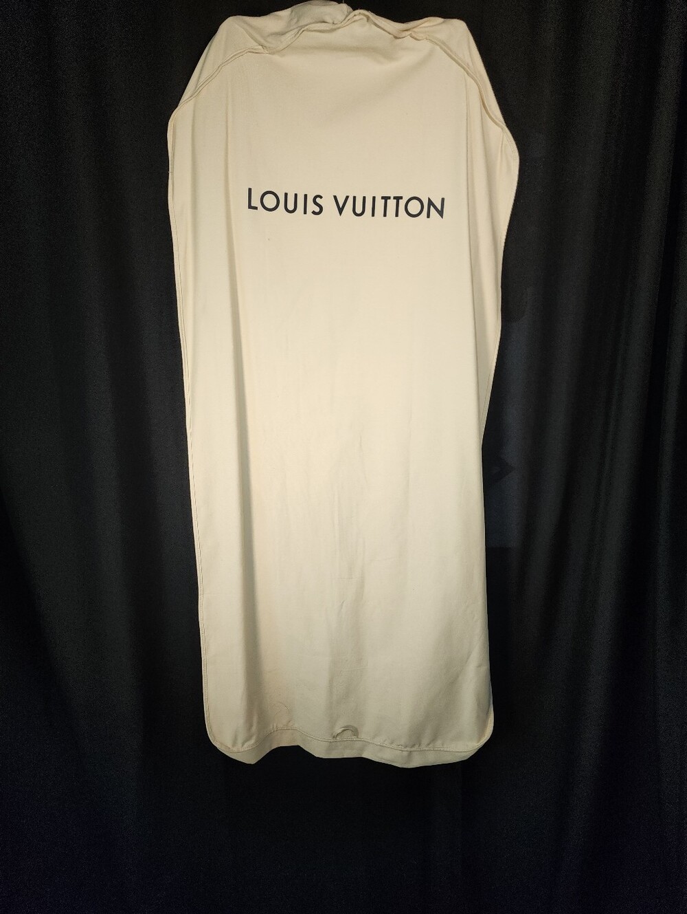 Authentic Louis Vuitton Hanging Garmet Bag With Hanger
